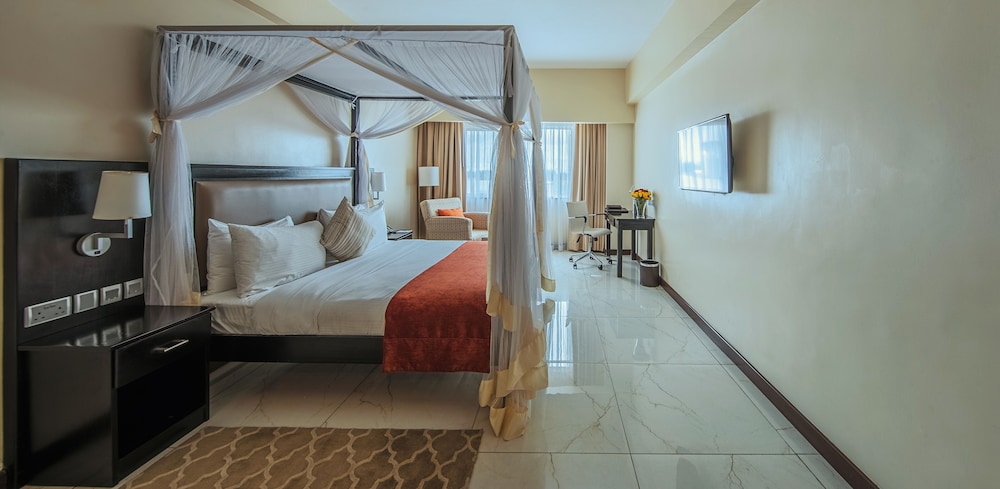 Suite, Lake View photo 3