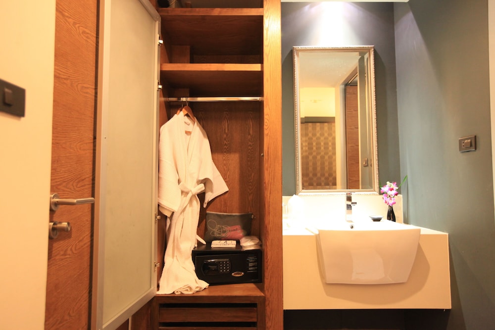 Suite 1Bedroom City View photo 2