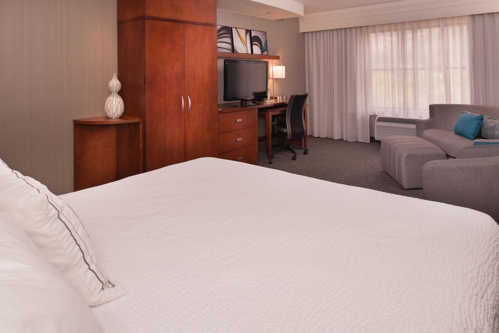 Executive Suite, 1 Bedroom - Photo 5