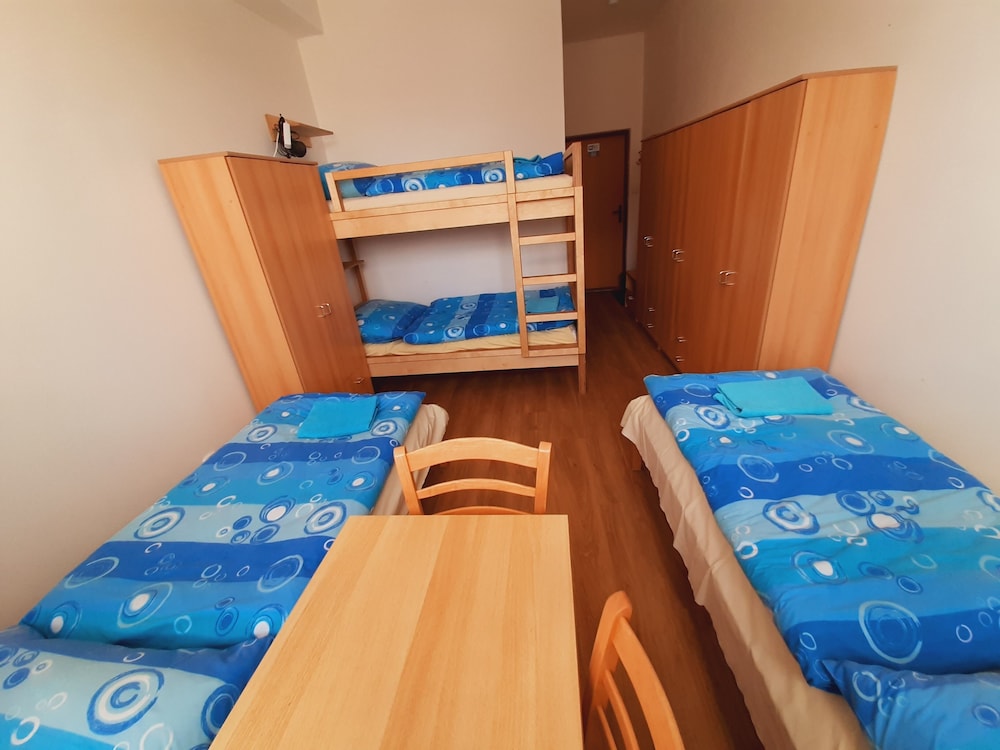 Quadruple Room - Photo 1