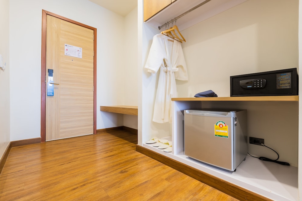 Premier King Room - Photo 2
