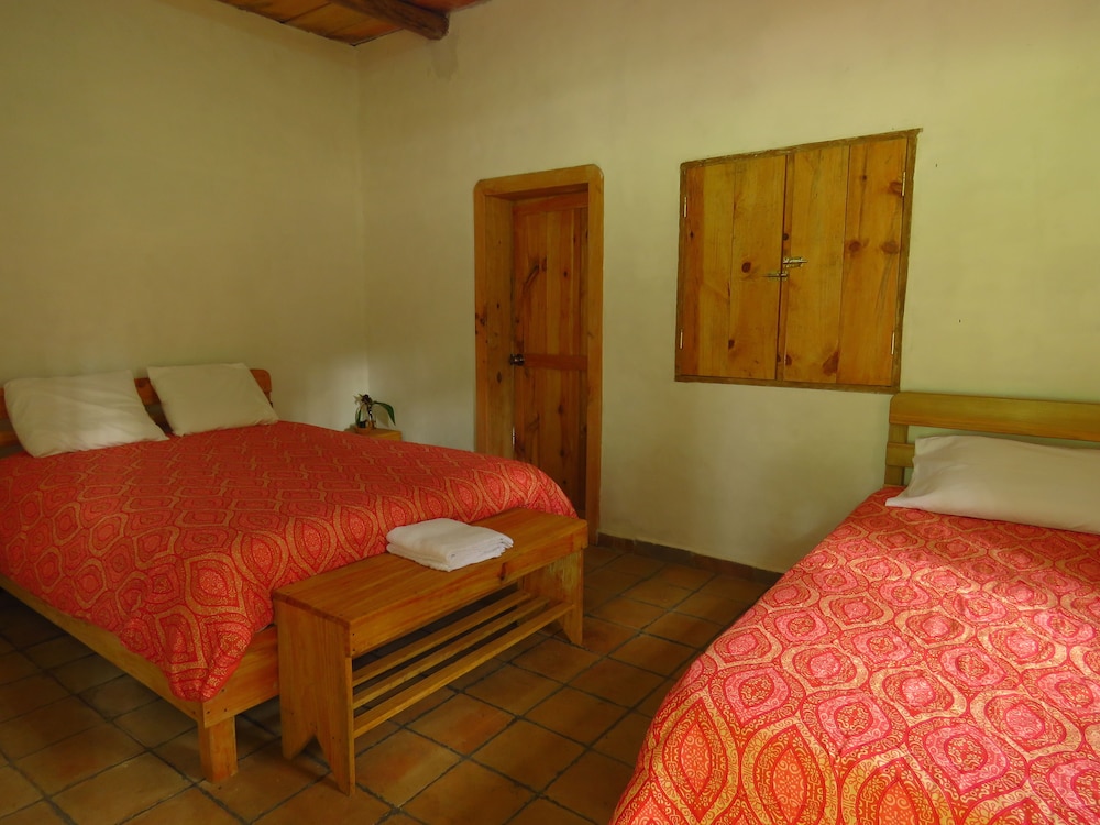 Traditional Triple Room, Multiple Beds photo 1