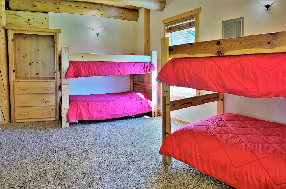 Shared Dormitory, Women only, Non Smoking, Shared Bathroom  (Bed in Women Only Dorm) photo 1