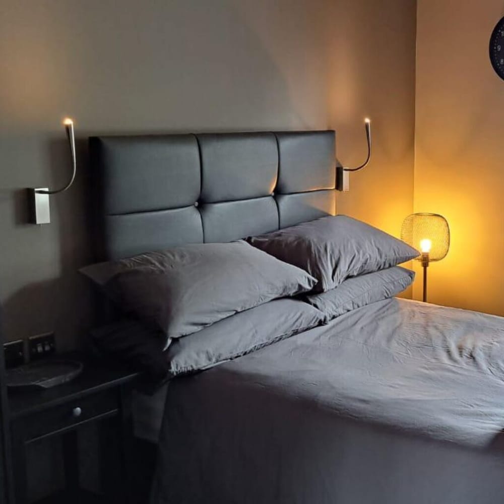 Double Room, Private Bathroom - Photo 2