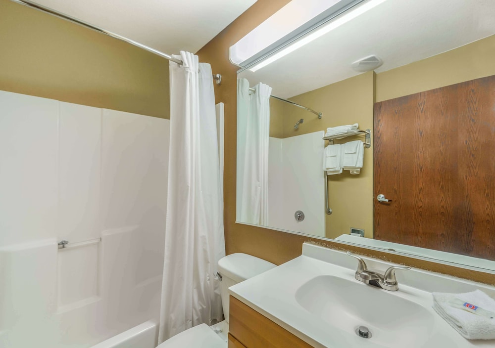 Standard Room, 2 Queen Beds, Non Smoking, Refrigerator & Microwave