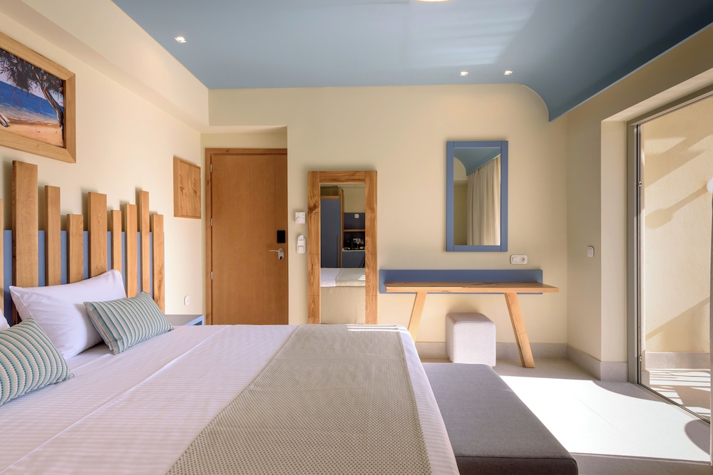 Classic Double Room, Garden View