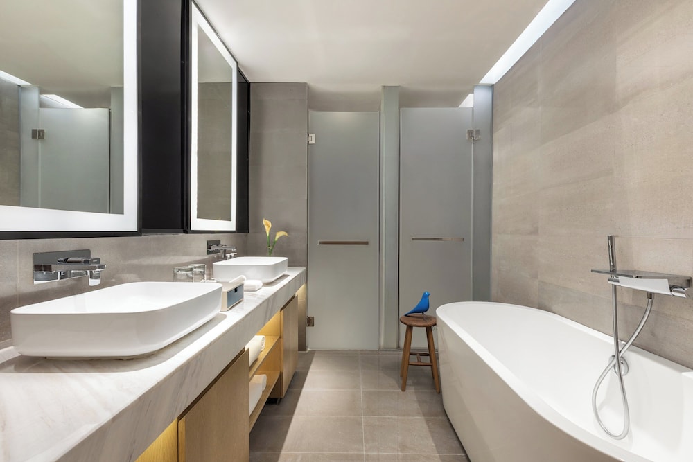 1 Super King Suite  Accessible