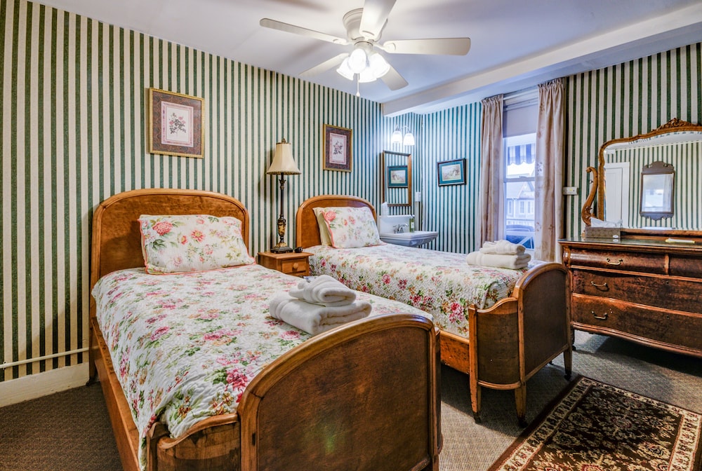 Twin Room, 2 Twin Beds, Ensuite