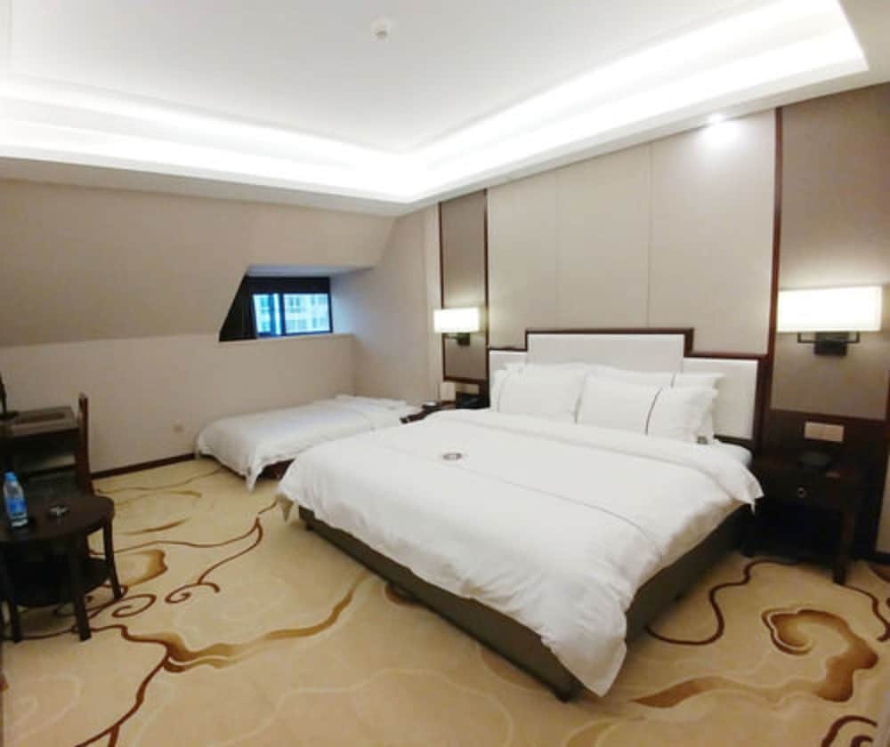 Business Suite photo 3
