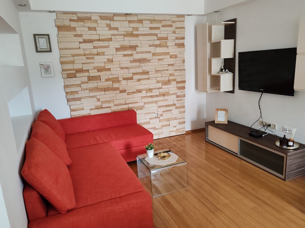 Apartment (A4)