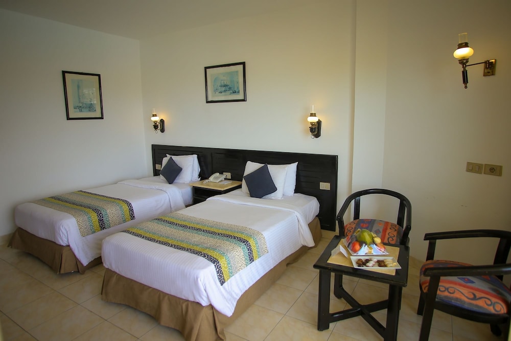 Standard Room, Partial Sea View