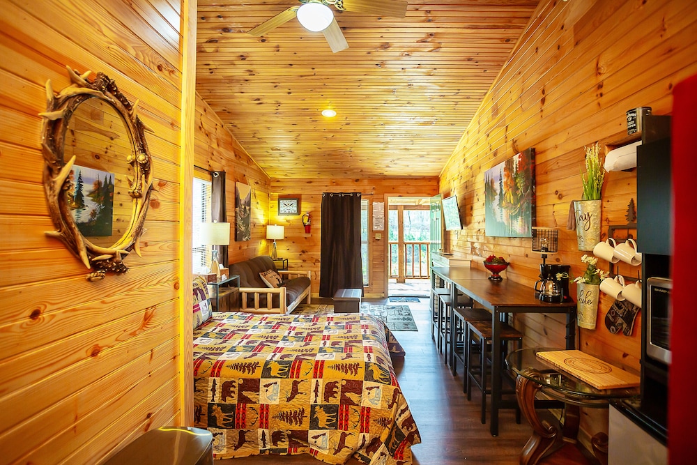 Bigfoot Lodge Room Four photo 2