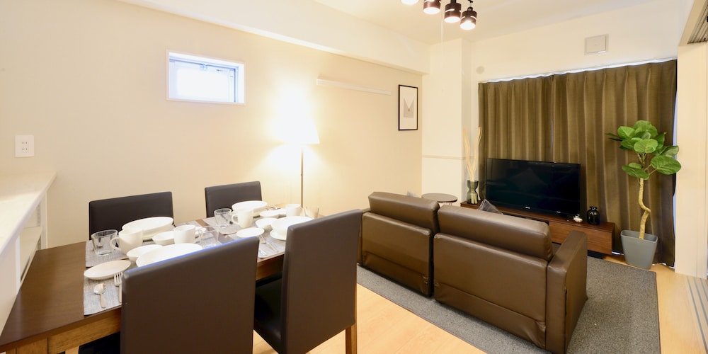Family Suite, Brown 6 - Photo 12