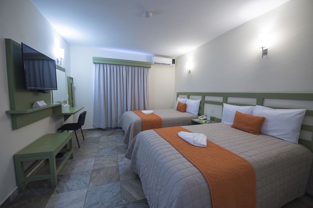 Double Room, 2 Double Beds, Non Smoking photo 1