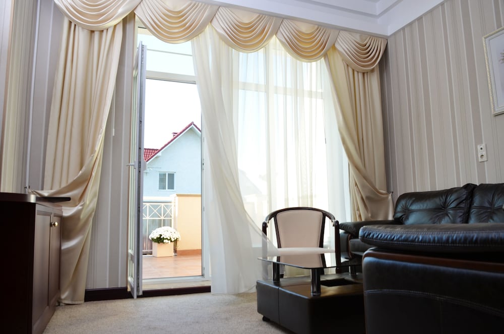Honeymoon Suite photo 2