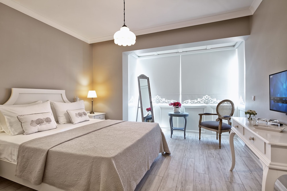 Deluxe Room, 1 Queen Bed