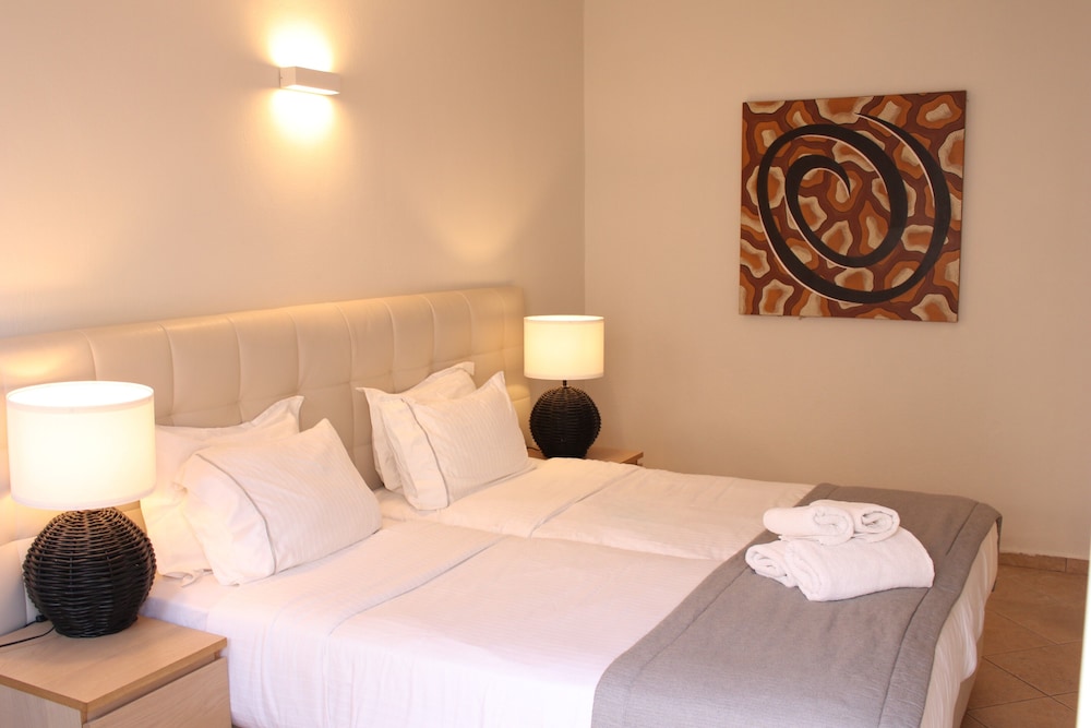 Basic Apartment, 2 Bedrooms, Private Bathroom