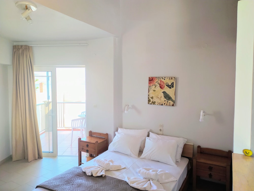 Standard Twin Room, 2 Twin Beds, Non Smoking, Sea View photo 1