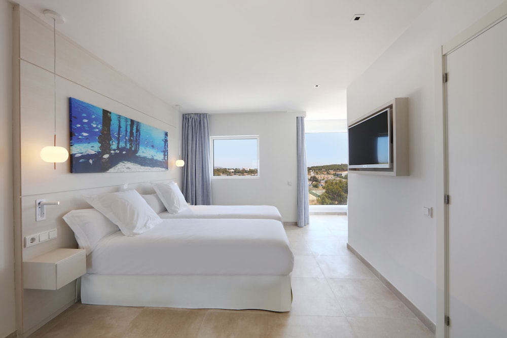 Double Room, Balcony