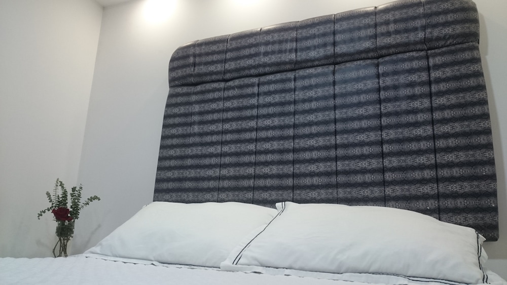 Premium Studio Suite, 1 Bedroom, Refrigerator & Microwave, Ground Floor photo 1