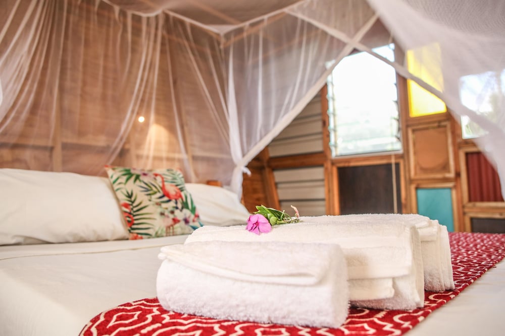 Private ensuite cabin "Blondie" photo 2
