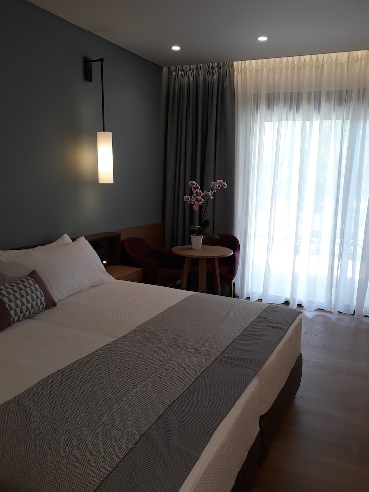 Family Room (Deluxe Asterias)