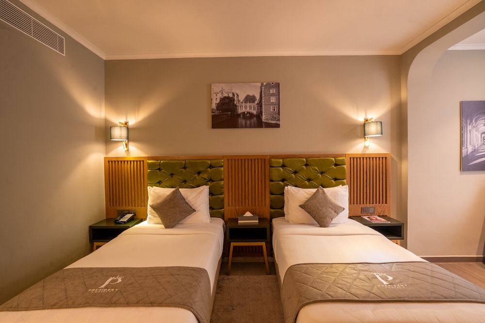 Deluxe Twin Room photo 1