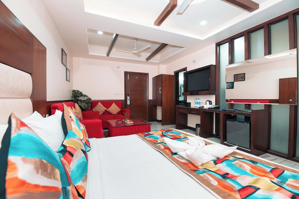 Hazel Suite - Photo 3