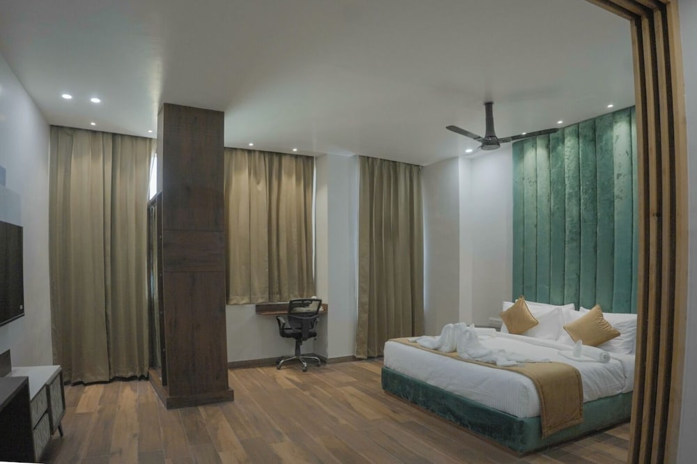 Signature Room photo 2