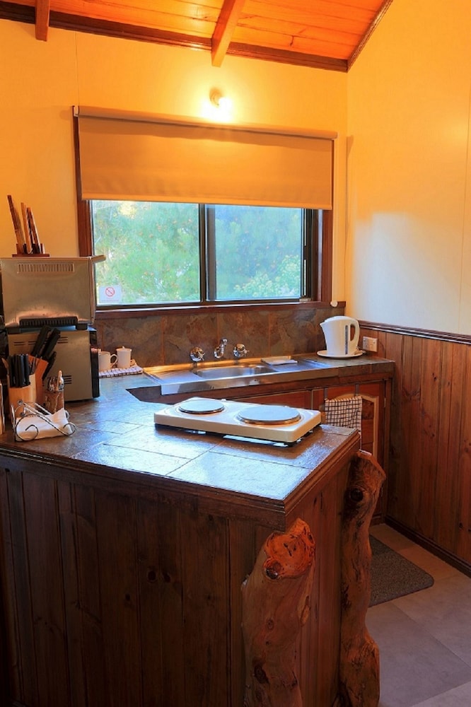 Romantic Cottage (Jetty Cabin) photo 3