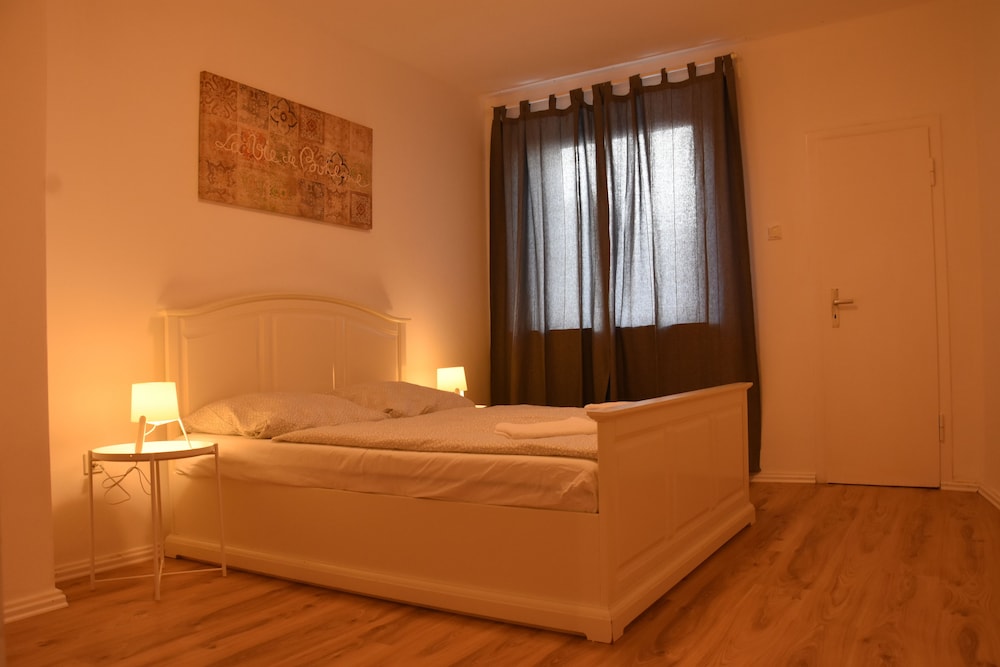 Classic Apartment, 1 Bedroom, Kitchen, City View
