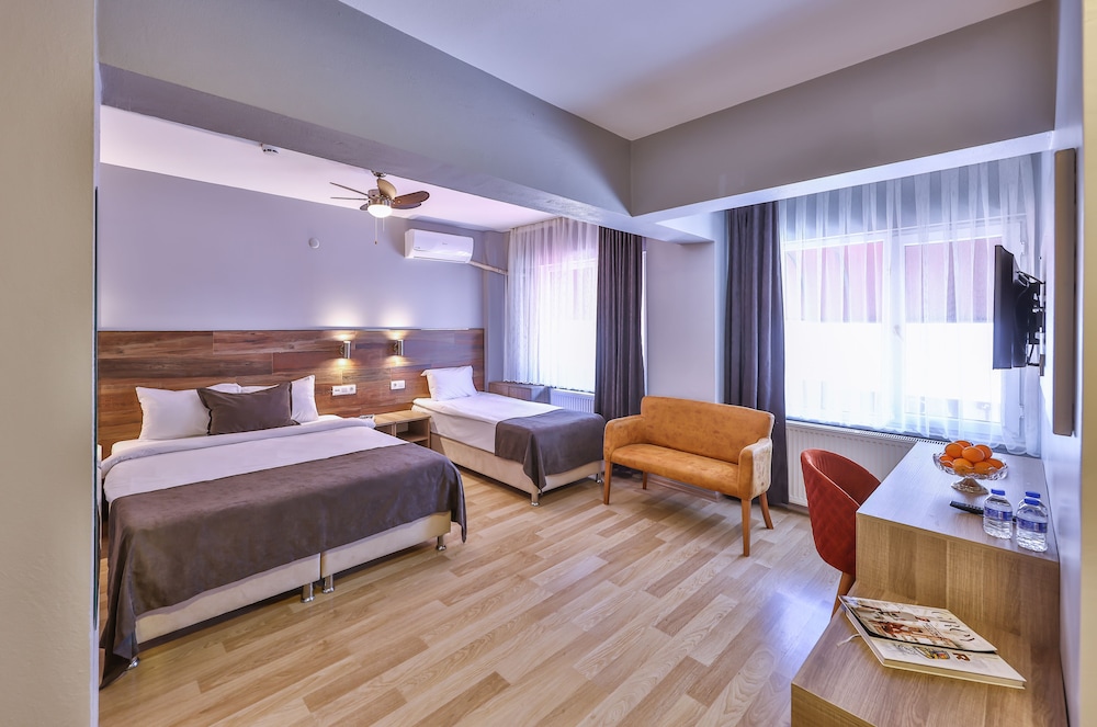 Comfort Triple Room