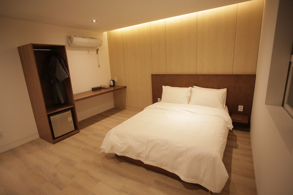 Business Double Room (Morden)