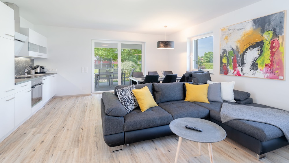 Family Apartment, 2 Bedrooms, Beachfront (Klopeiner See, excl. 90€ cleaning fee) photo 1