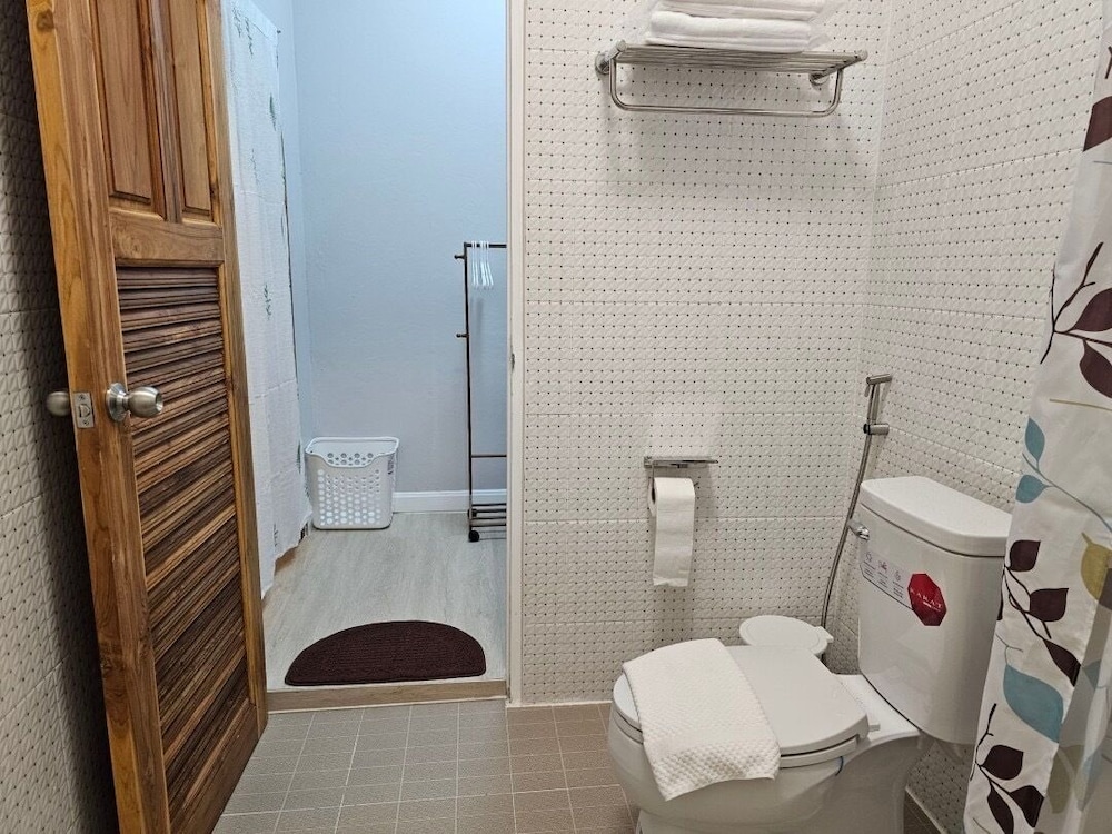 Family Quadruple Room, River View photo 2