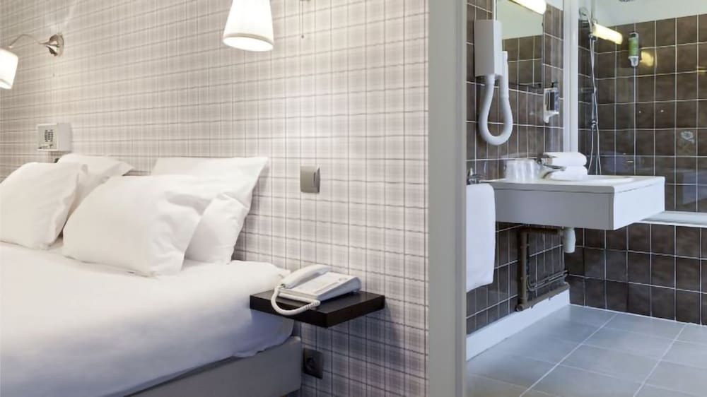 Triple Room, Multiple Beds, Non Smoking photo 3