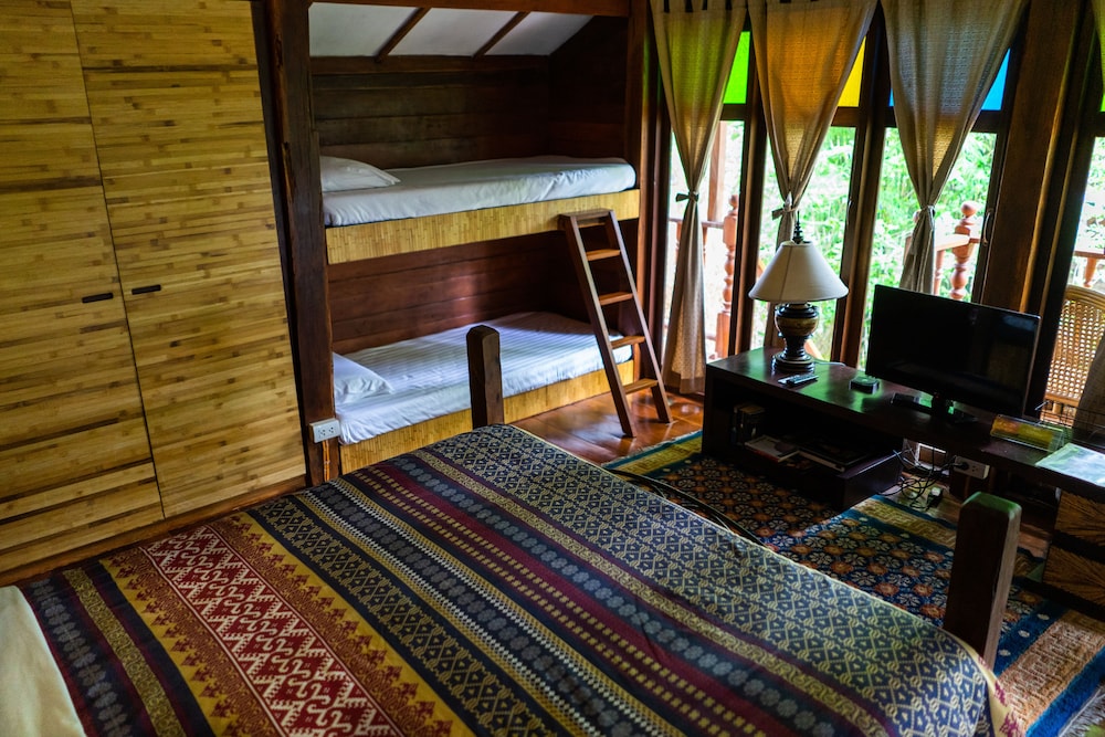 Classic Cabin, 1 Bedroom, Garden View photo 3