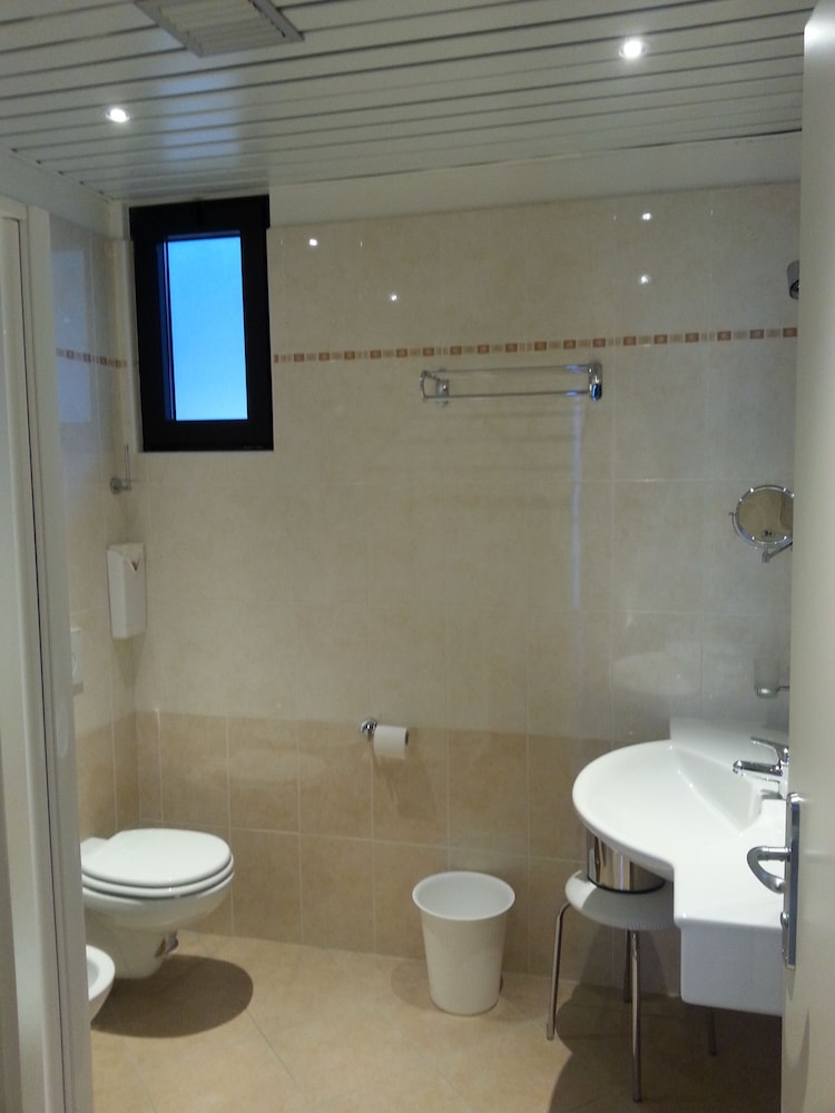 Triple Room, Balcony, Annex Building photo 2