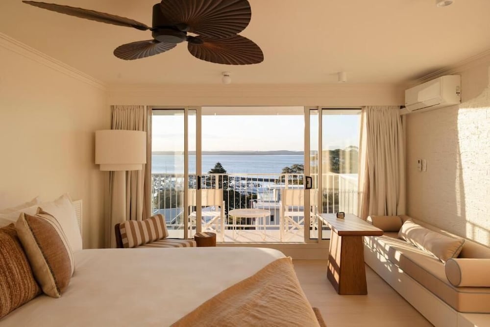 Marina Ocean View Room photo 2
