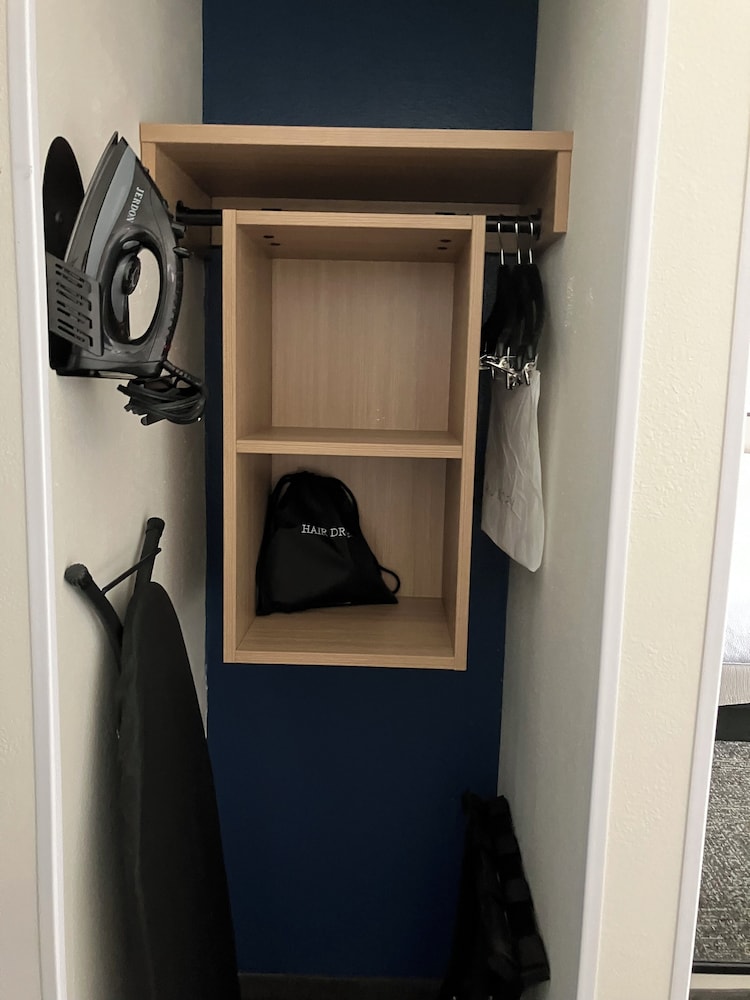 Room, 1 Queen Bed, Accessible (Mobility, Roll-In Shower) - Photo 1