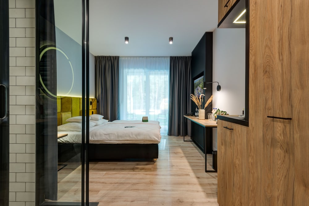 Standard Room, Balcony - Photo 10