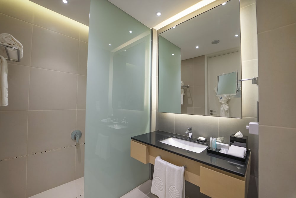 Room, 2 Twin Beds, Sea View (Guest) - Photo 3
