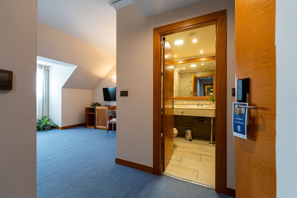 Double Room (2 adults) - Photo 4