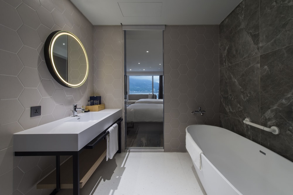 Classic Triple Room, River View - Photo 4