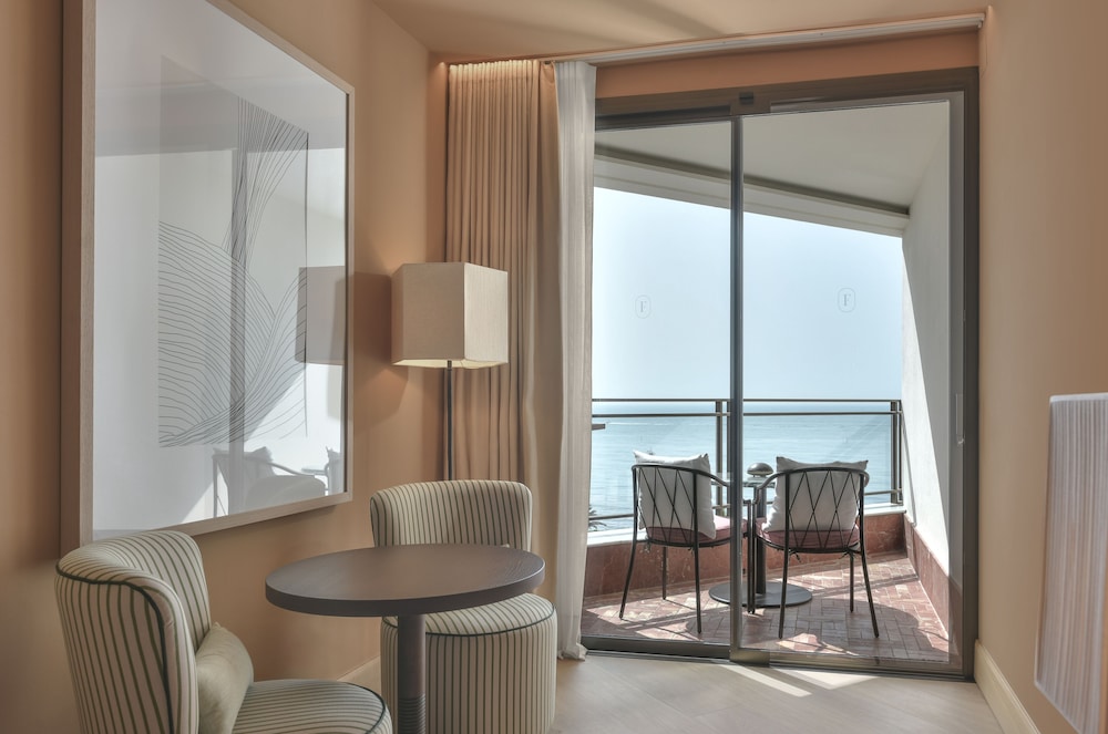 Double Room, Partial Sea View (2 Adults) thumbnail 5