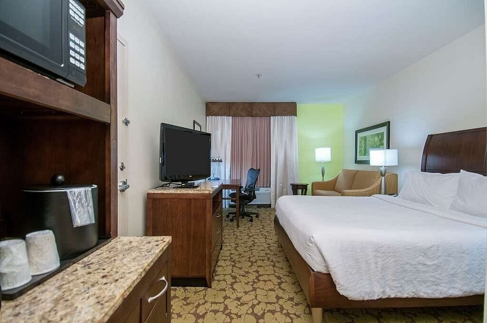 Deluxe Room - Photo 2