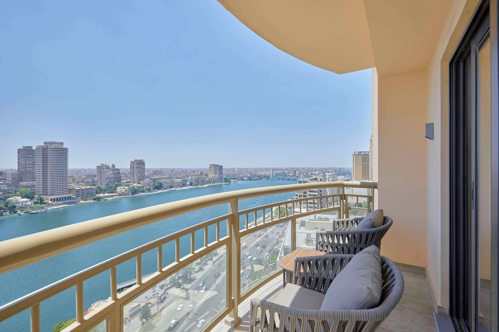 Premier Suite, 1 King Bed (Nile View)