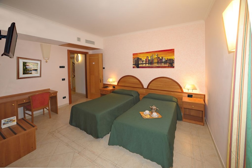 Single Room photo 1