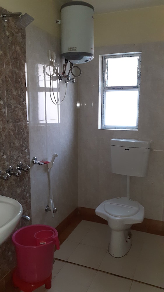 Deluxe Double Room - Photo 9