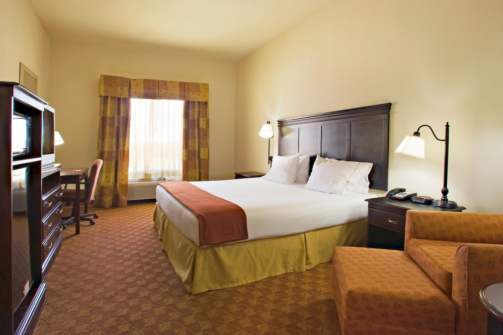 Standard Room, 1 King Bed, Accessible (Mobility, Tub) - Photo 3